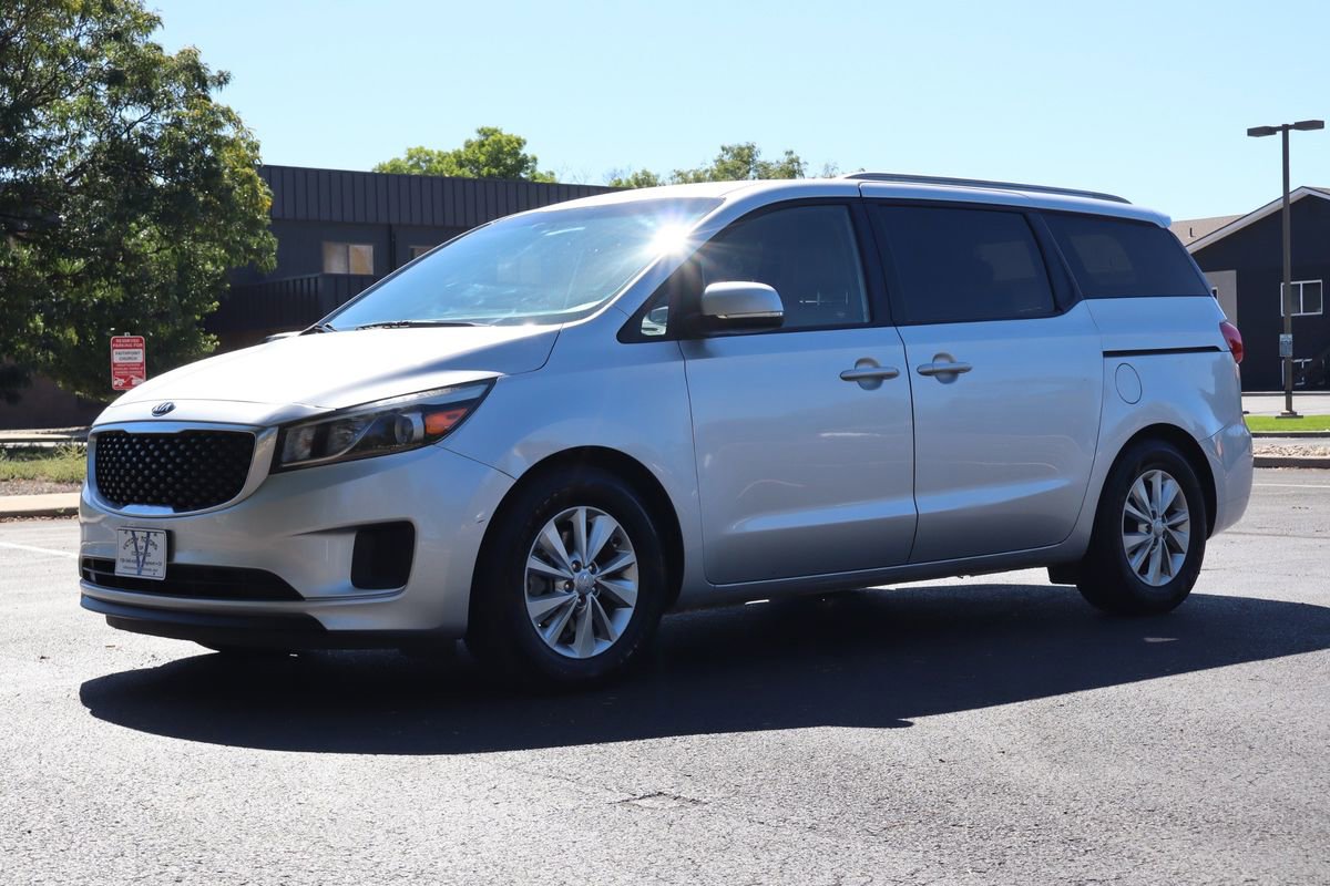 Used 2015 Kia Sedona LX w/ LX Convenience Package image 11