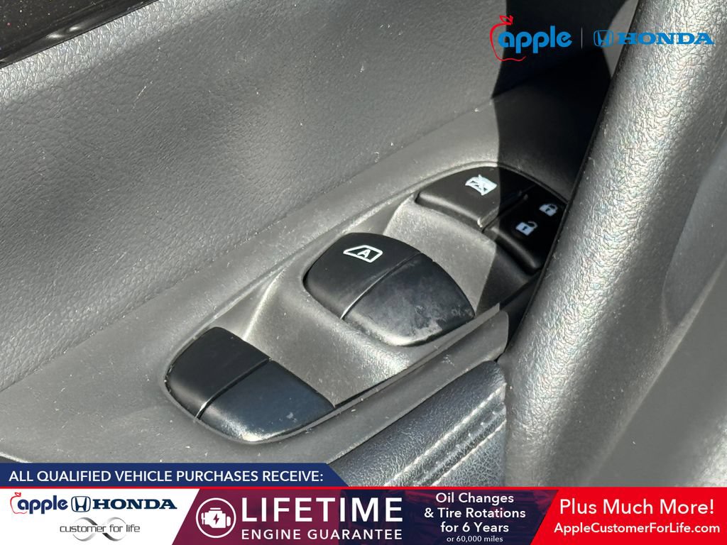 Used 2018 Nissan Rogue SV w/ Premium Package AWD/4WD image 9
