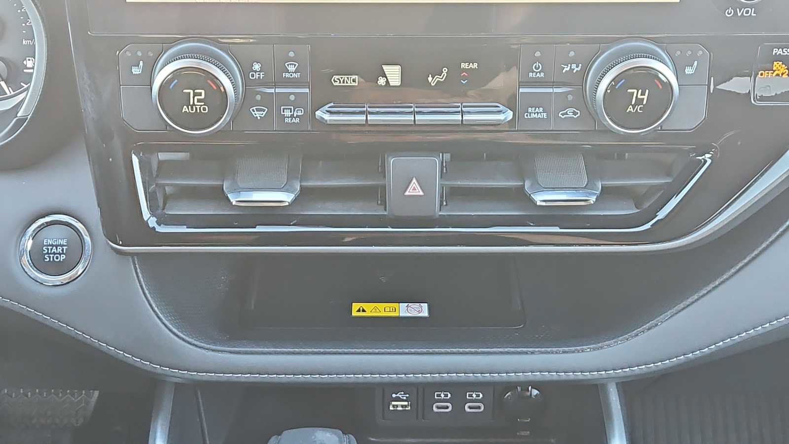 Used 2023 Toyota Highlander XLE image 17