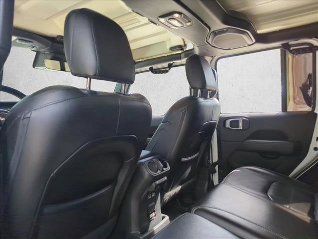 Used 2022 Jeep Wrangler Unlimited Sahara w/ Safety Group image 16