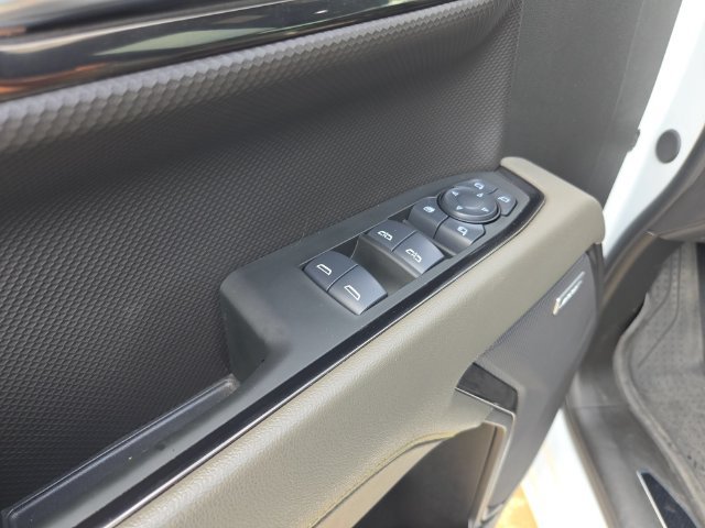 Used 2024 Chevrolet Silverado 1500 ZR2 w/ Technology Package AWD/4WD image 23