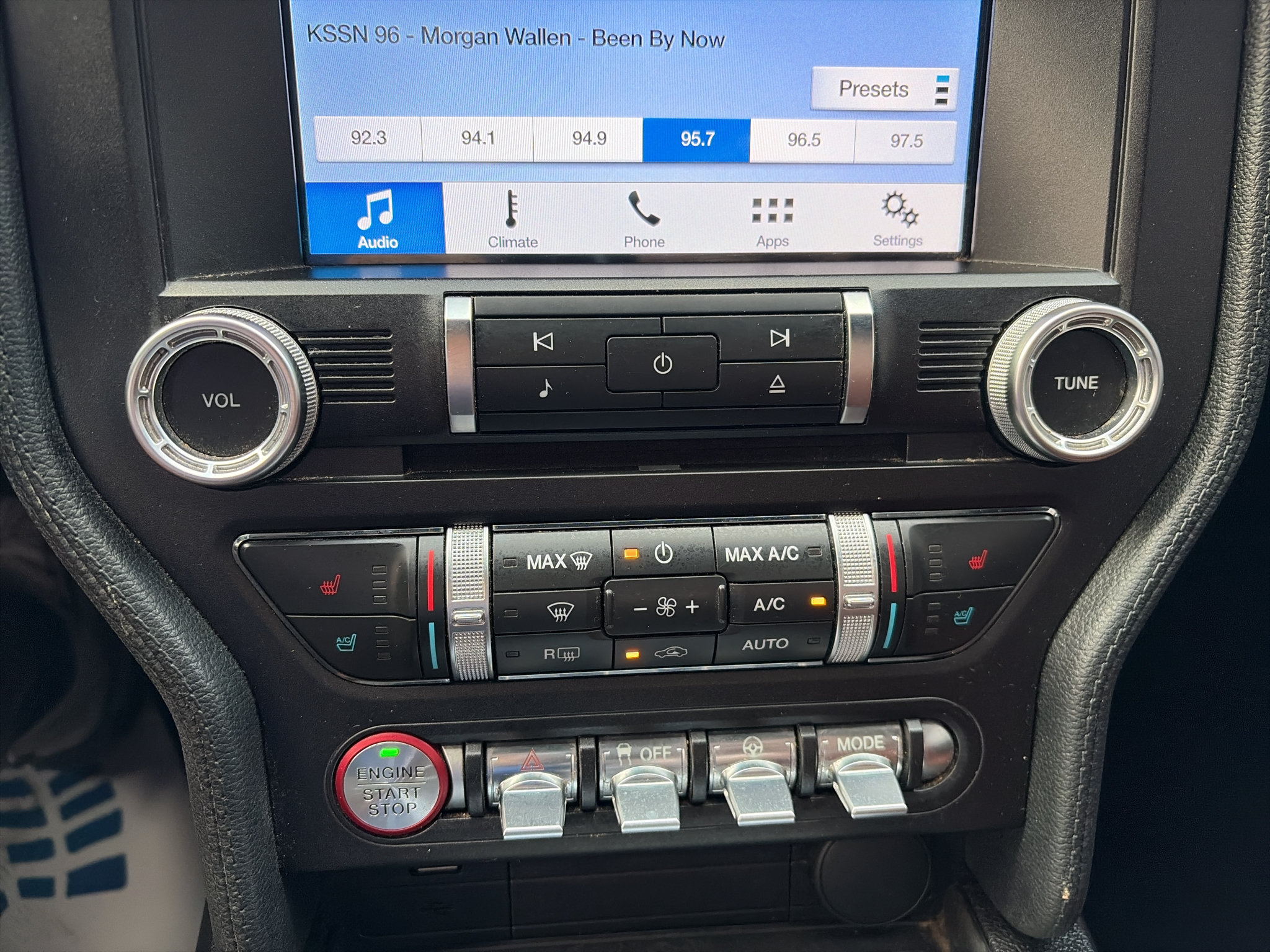 Used 2019 Ford Mustang GT Premium RWD image 12