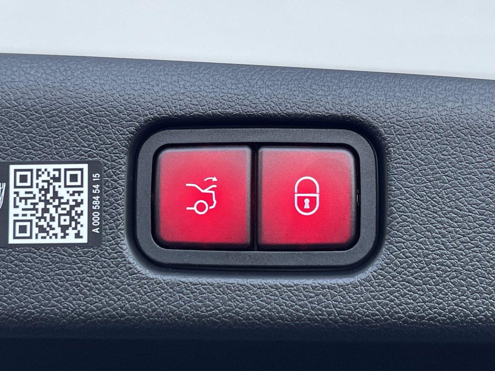 New 2026 Mercedes-Benz E 53 AMG e 4MATIC Sedan image 25