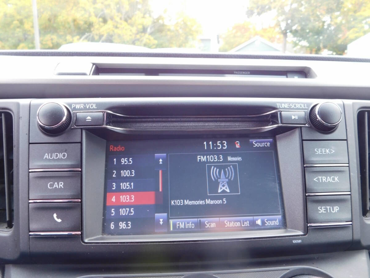 Used 2016 Toyota RAV4 LE image 12