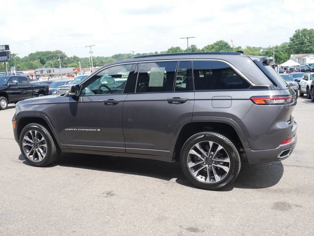 Used 2024 Jeep Grand Cherokee Overland AWD/4WD image 10