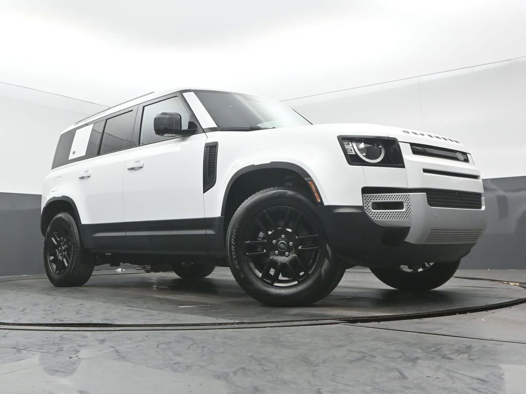 Used 2023 Land Rover Defender 110 S image 31