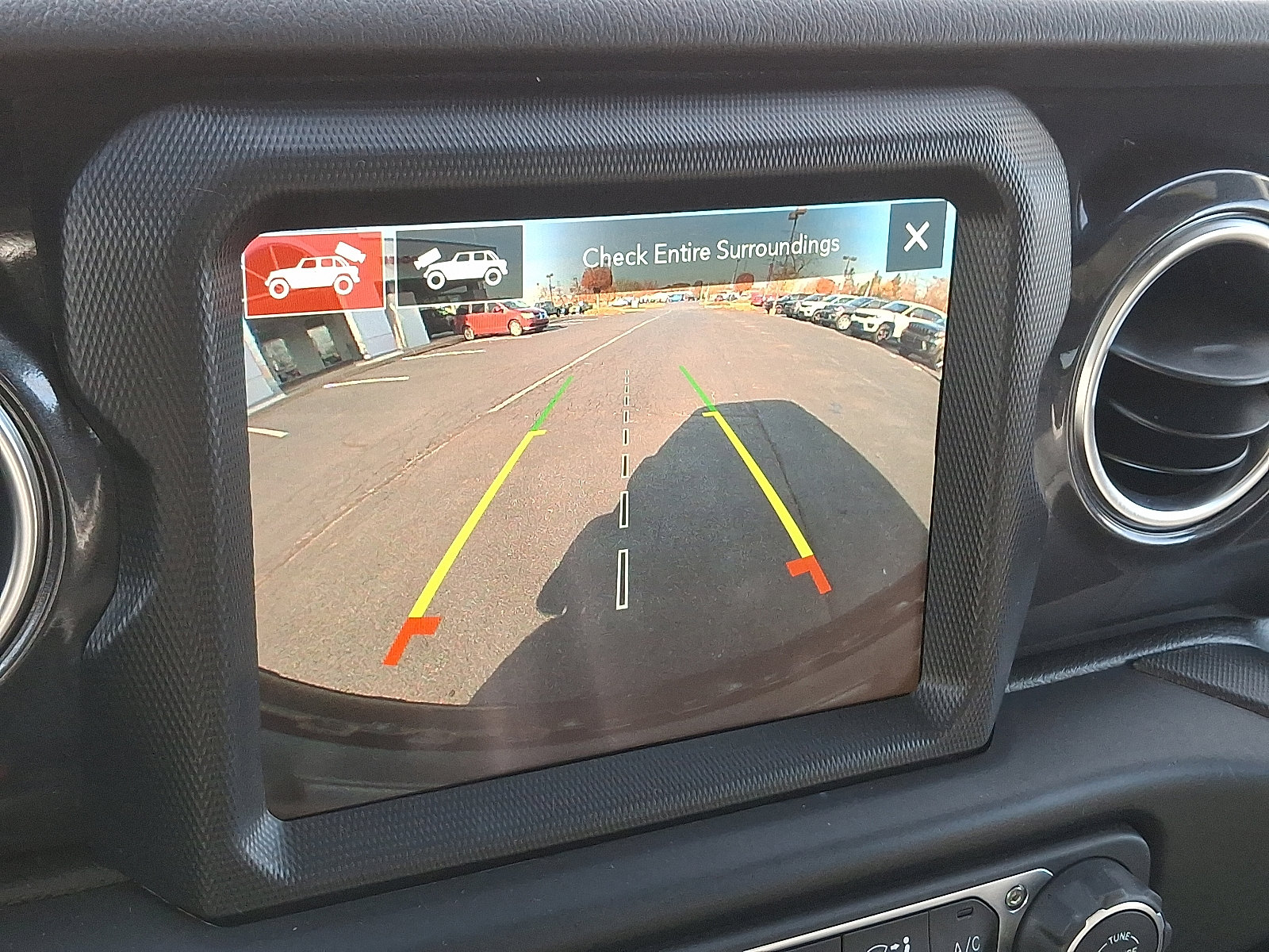 Certified 2022 Jeep Wrangler Unlimited Rubicon w/ Dual Top Group image 17