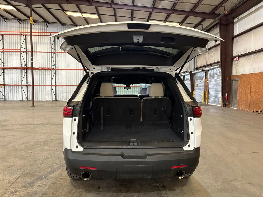 Used 2023 Chevrolet Traverse LS image 12