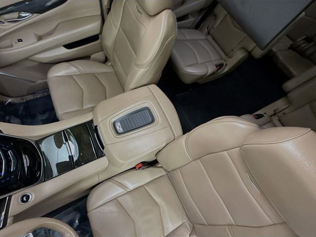 Used 2020 Cadillac Escalade Platinum image 26