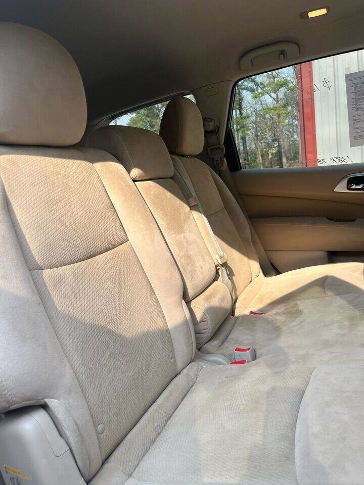 Used 2015 Nissan Pathfinder SV w/ Cargo Package image 24