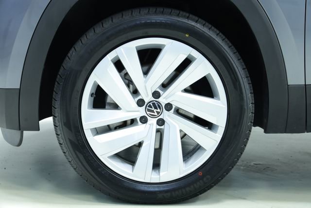 Certified 2022 Volkswagen Atlas Cross Sport SE image 8