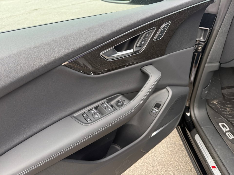 New 2026 Audi Q8 Premium Plus image 32