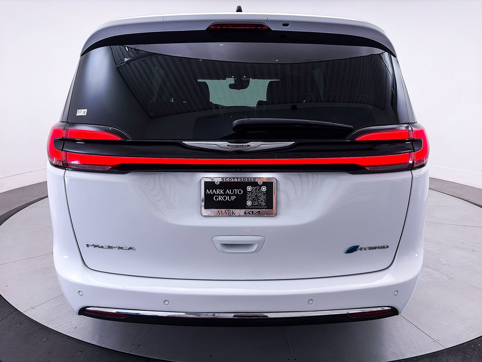 Used 2024 Chrysler Pacifica Limited FWD image 15