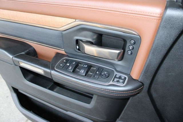 Used 2023 RAM 3500 Limited image 30