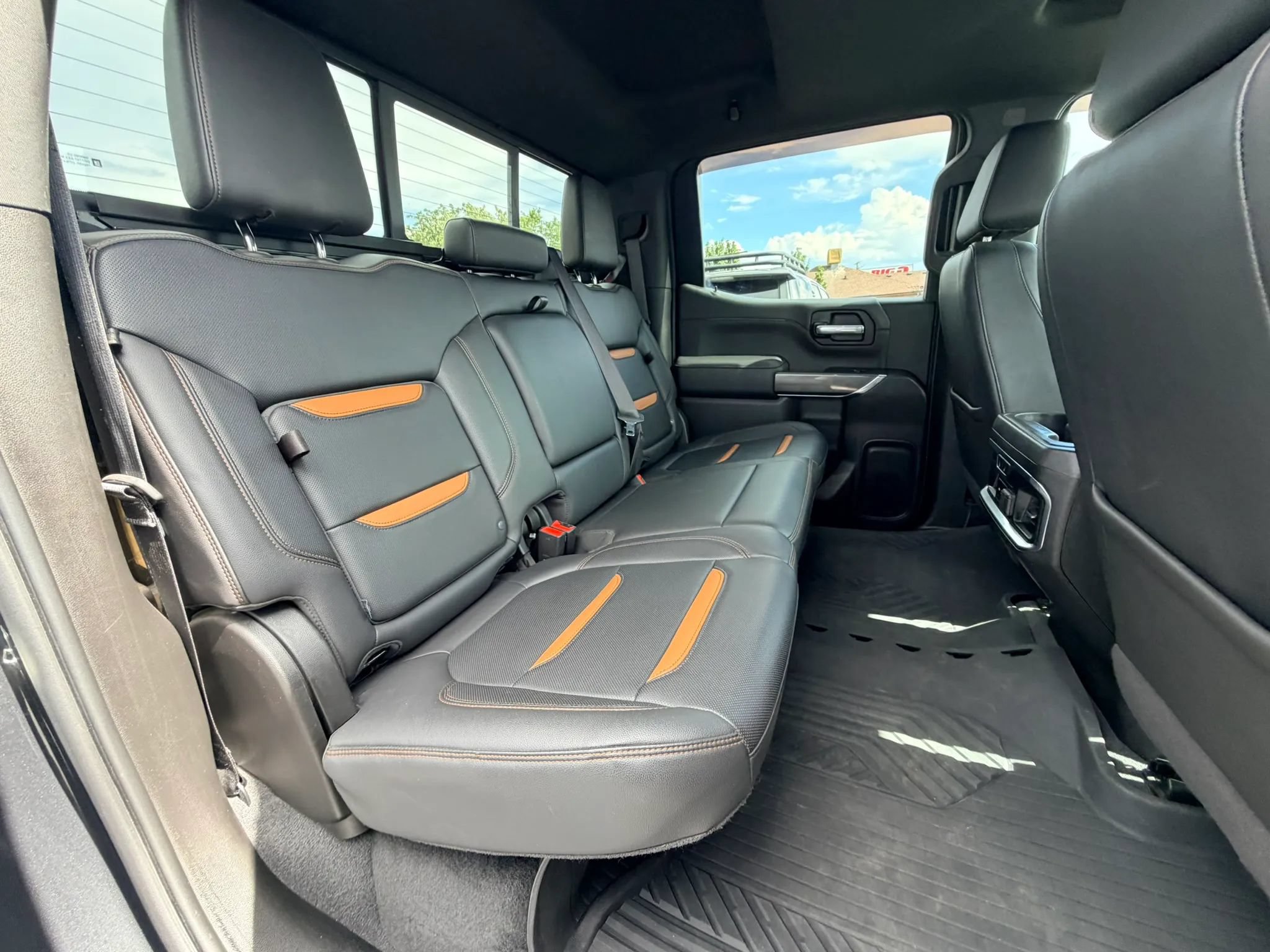Used 2020 GMC Sierra 1500 AT4 w/ AT4 Premium Package AWD/4WD image 24