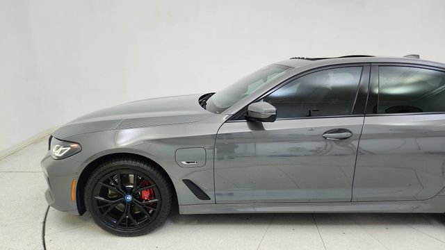 Used 2022 BMW 530e xDrive 530e iPerformance w/ Executive Package image 4