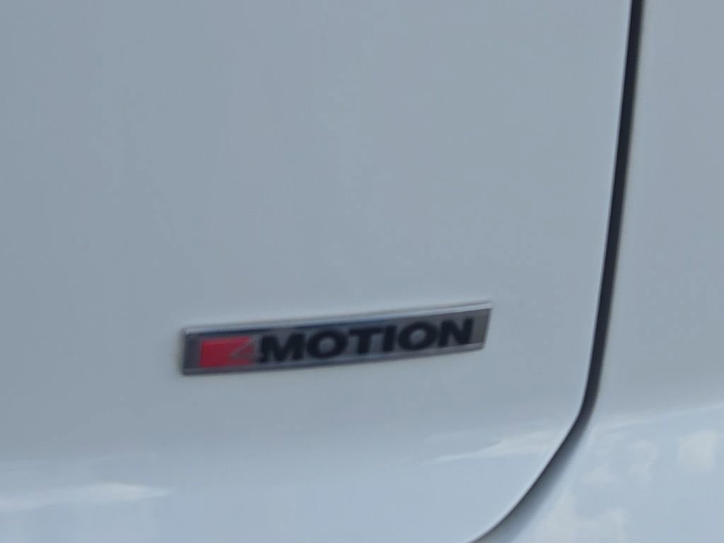 Used 2022 Volkswagen Atlas Cross Sport SEL R-Line image 8