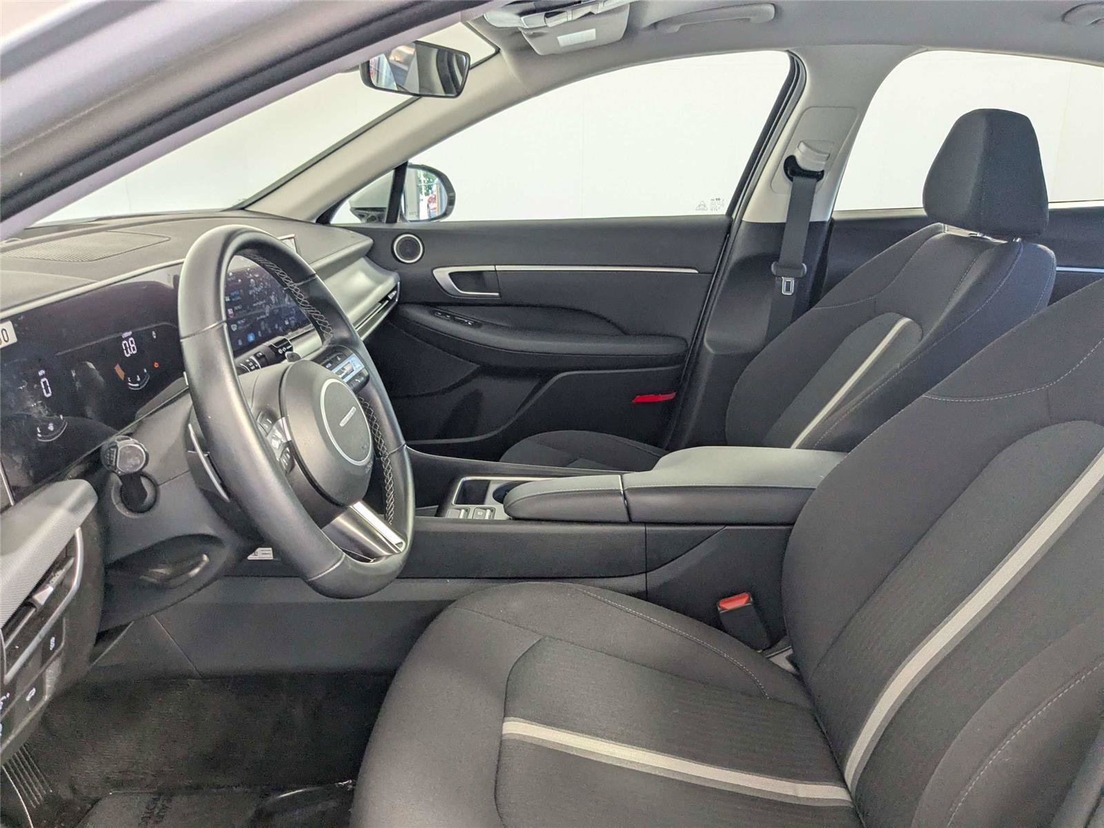 Used 2026 Hyundai Sonata SEL FWD image 8