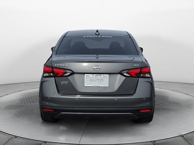 Used 2020 Nissan Versa SV w/ Trunk Package image 4