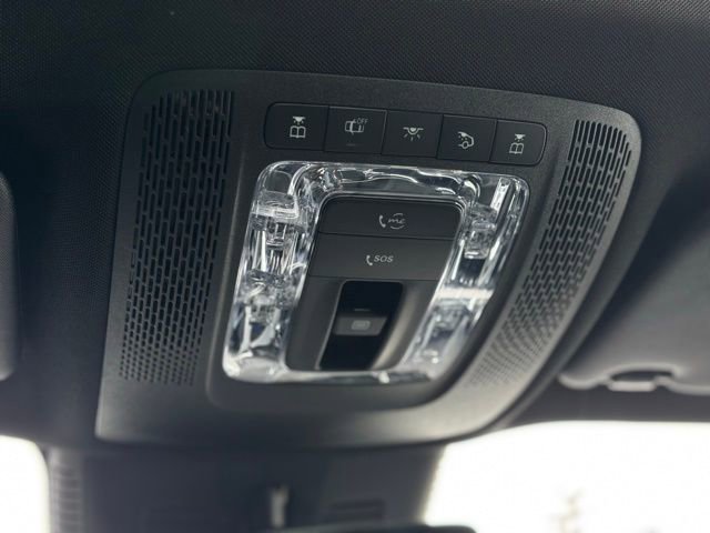 Used 2025 Mercedes-Benz GLB 250 GLB 250 image 35