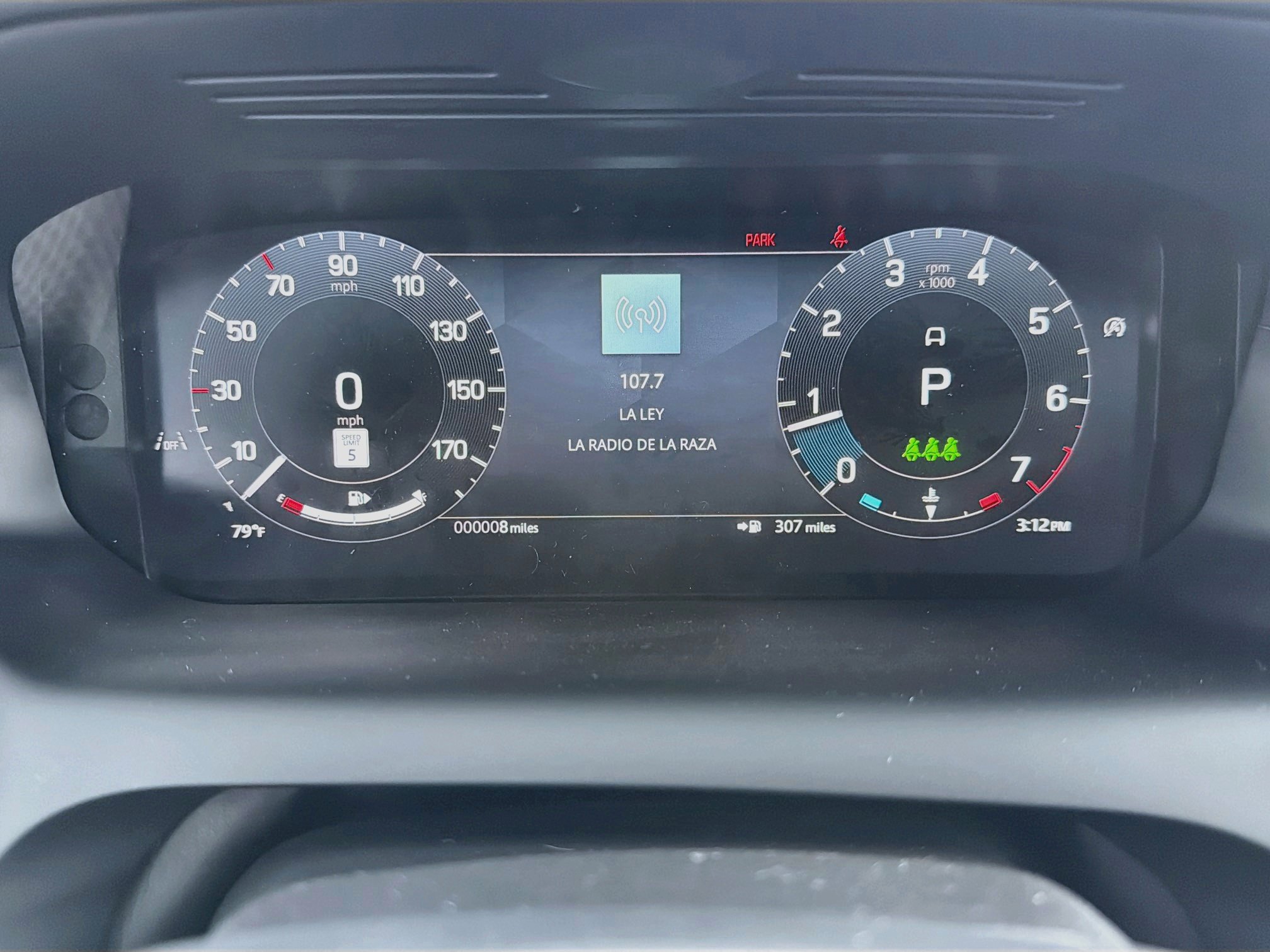 New 2026 Land Rover Discovery Sport Landmark AWD/4WD image 40