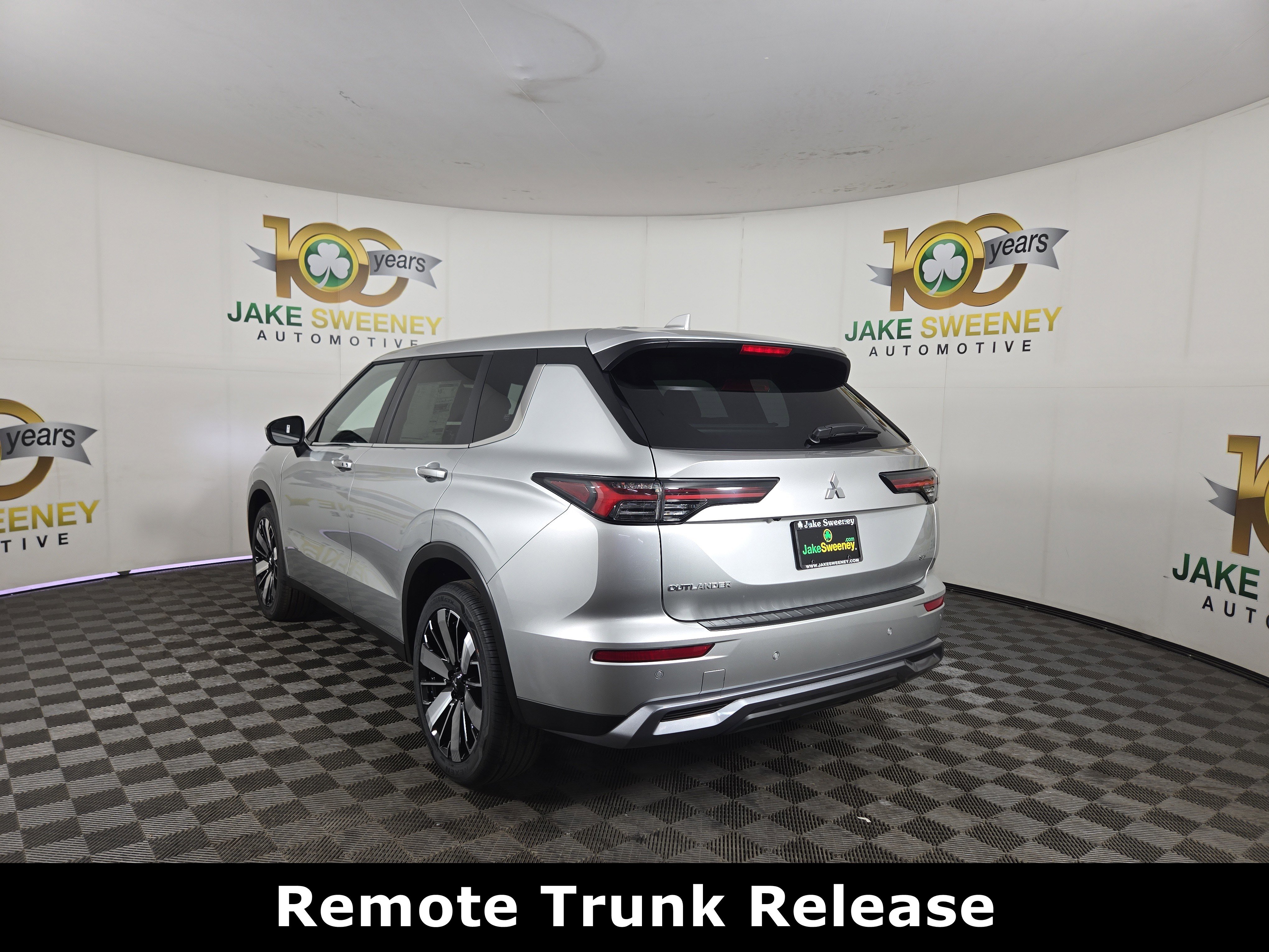 New 2026 Mitsubishi Outlander SE FWD image 5