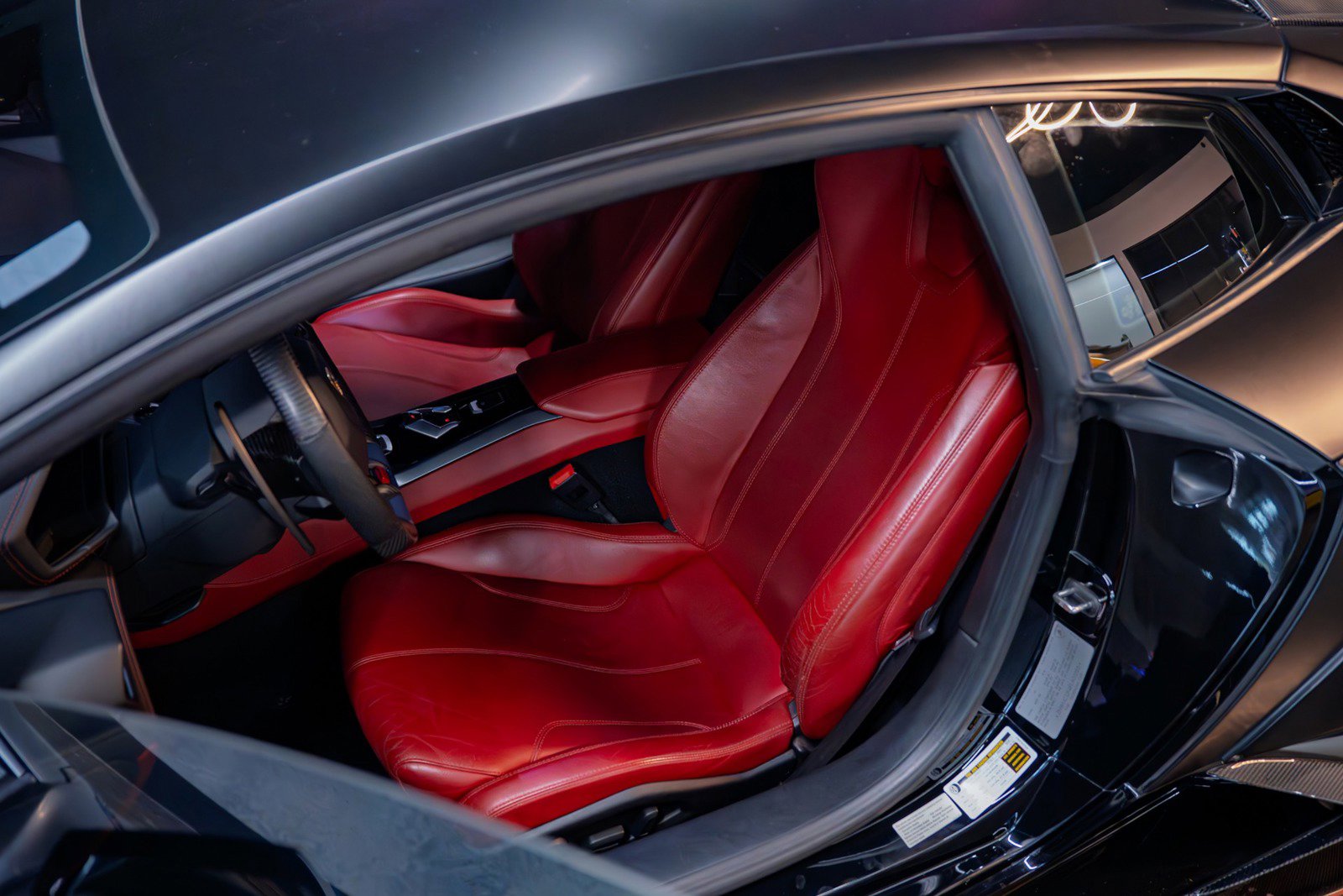 Used 2015 Lamborghini Huracan LP 610-4 image 9