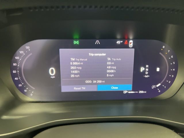 Used 2023 Volvo XC40 B5 Plus w/ Driver Assist Package image 16