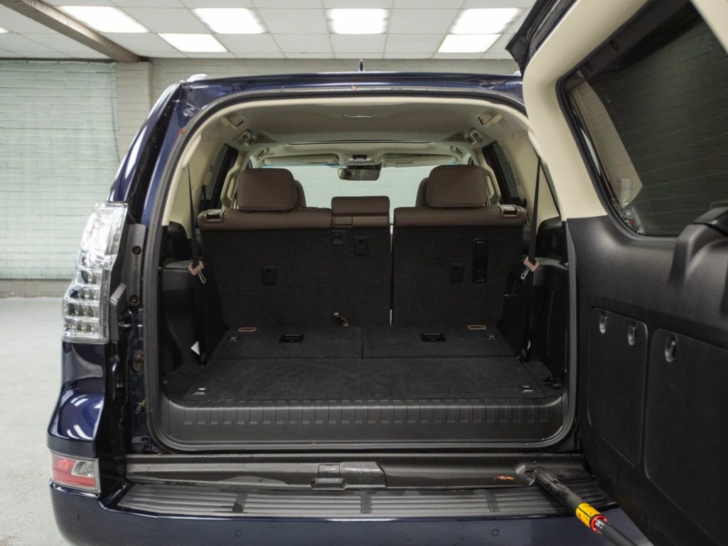 Used 2021 Lexus GX 460 Premium w/ Premium Package image 31