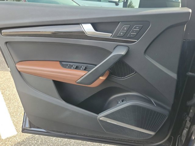 Used 2020 Audi Q5 2.0T Premium Plus w/ Premium Plus Package image 37