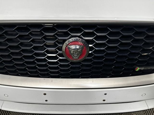 Used 2020 Jaguar E-PACE R-Dynamic S image 9