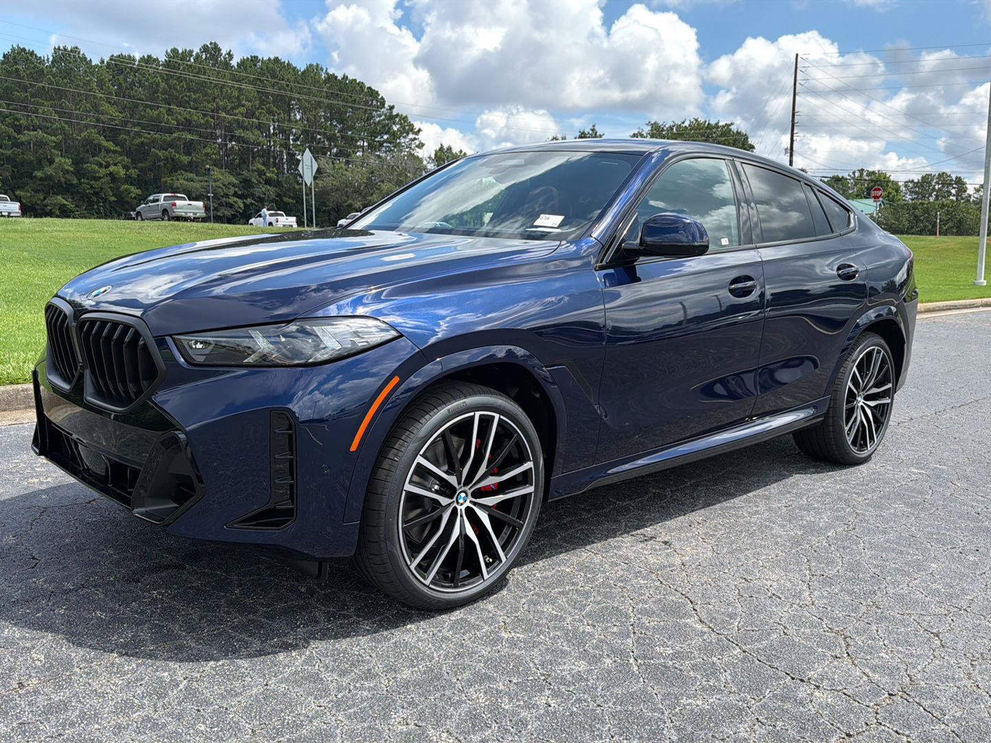 New 2027 BMW X6 xDrive40i w/ Executive Package AWD/4WD image 1