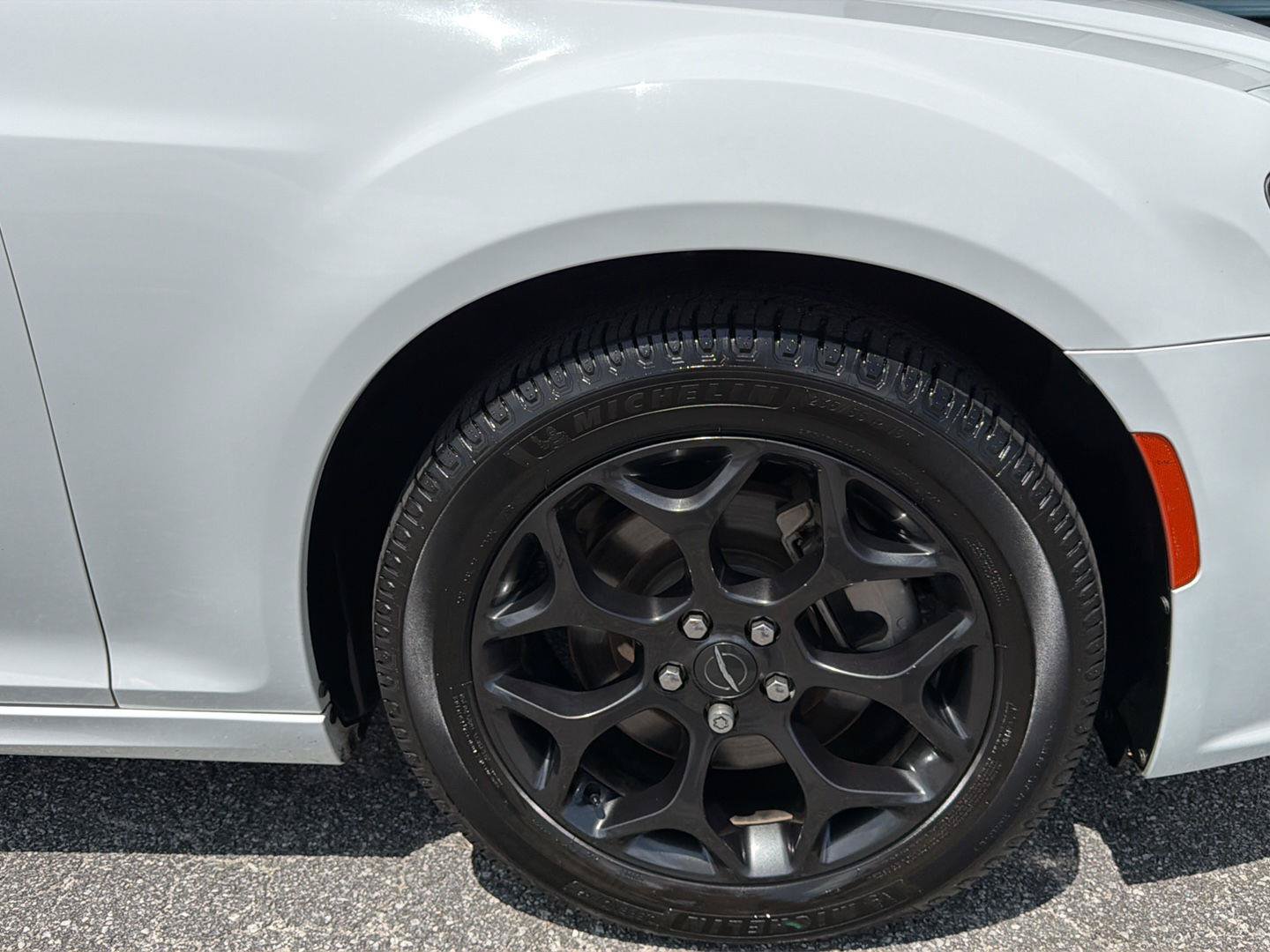 Certified 2021 Chrysler 300 Touring L AWD/4WD image 4