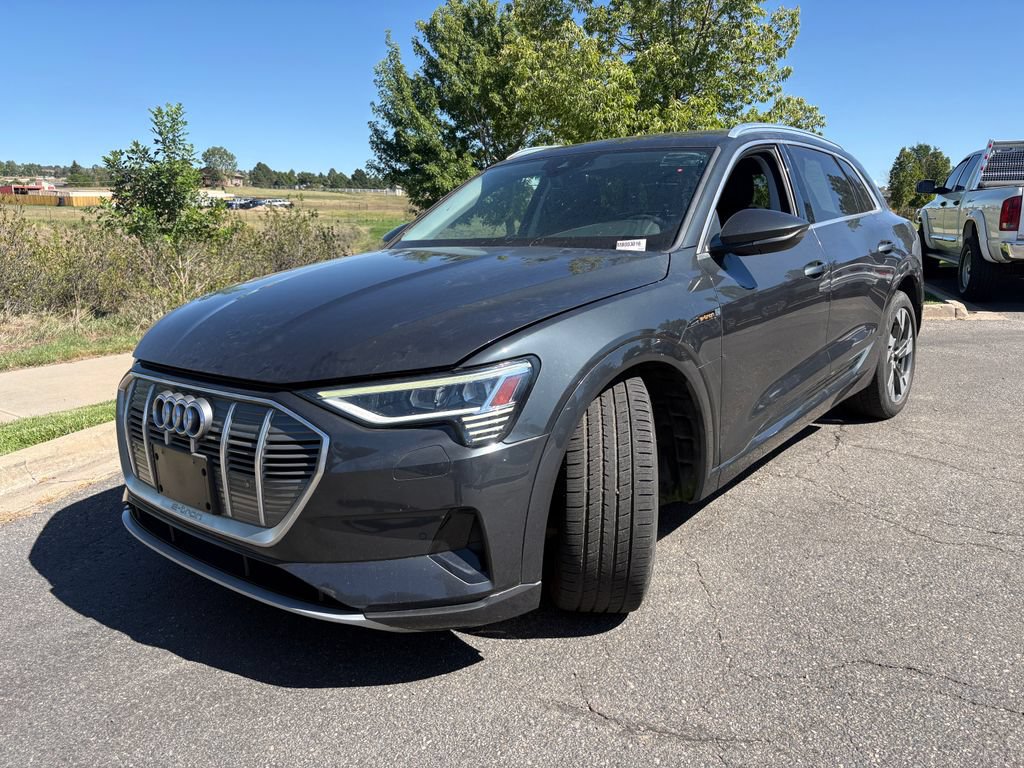 Used 2021 Audi e-tron Premium AWD/4WD image 2