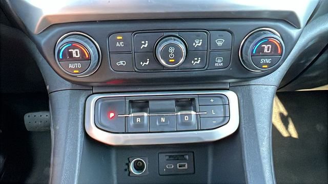 Used 2023 GMC Acadia SLT image 28