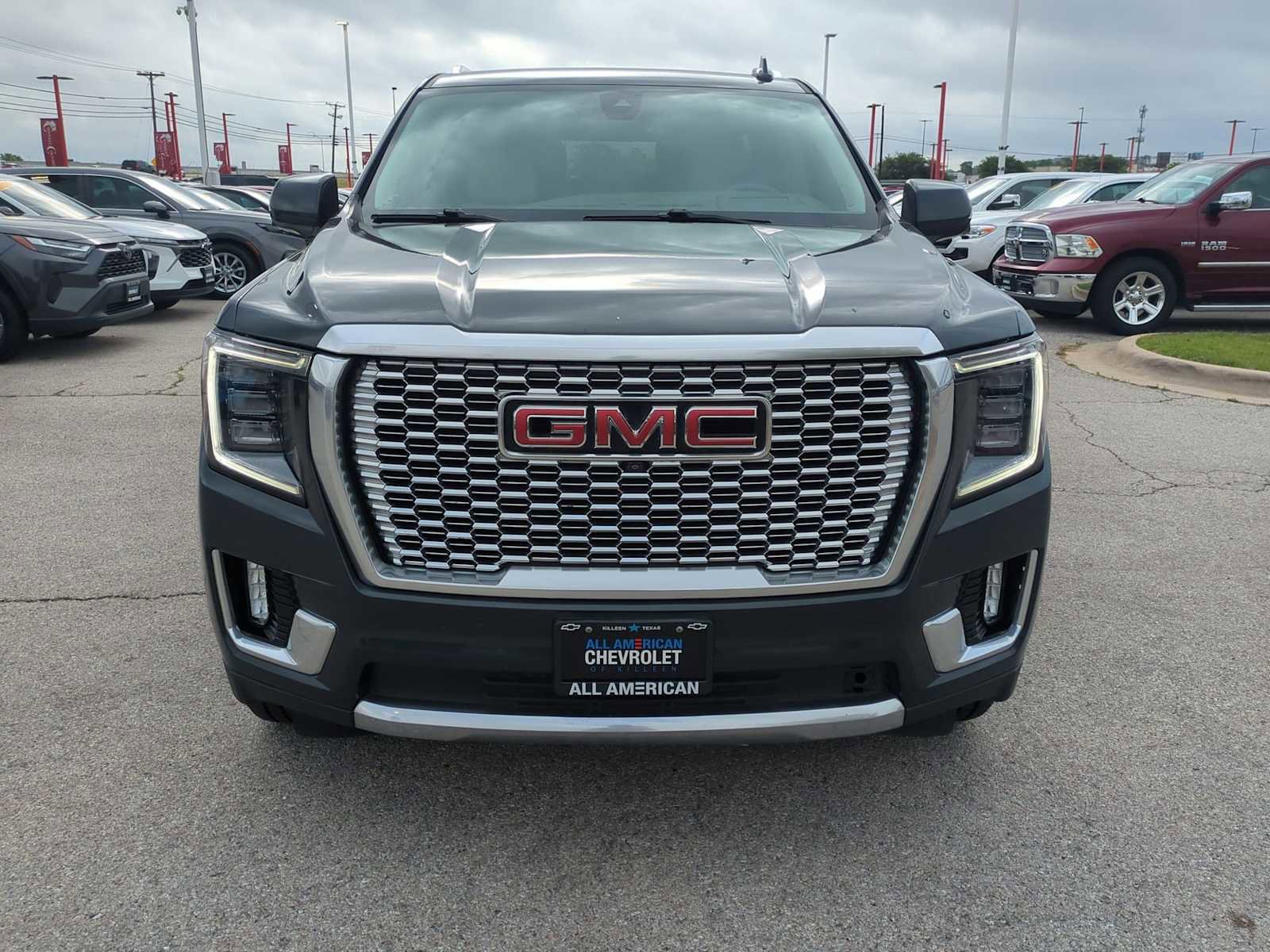 Used 2022 GMC Yukon Denali image 3