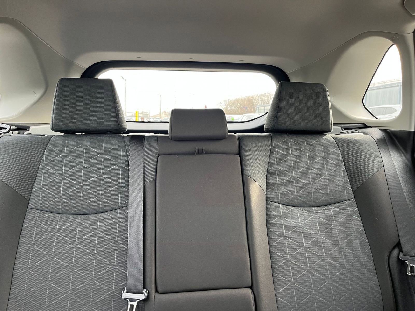 Used 2025 Toyota RAV4 XLE image 38