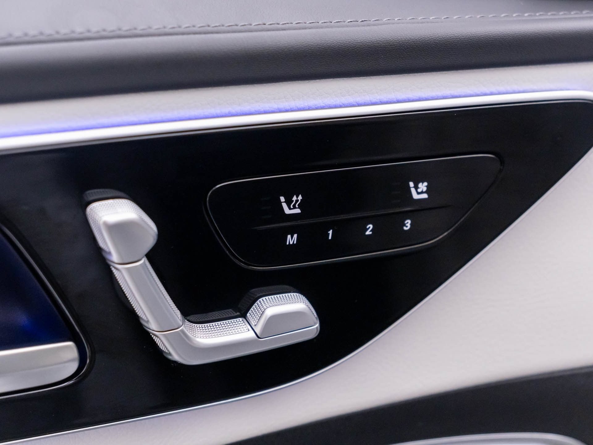 New 2026 Mercedes-Benz C 300 4MATIC Sedan image 16