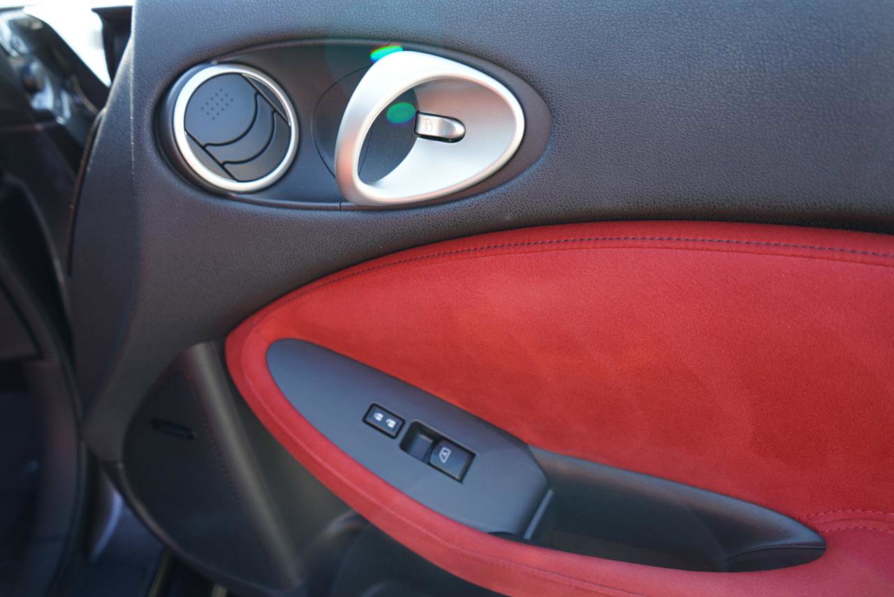 Used 2010 Nissan 370Z Touring w/ Sport Pkg image 49