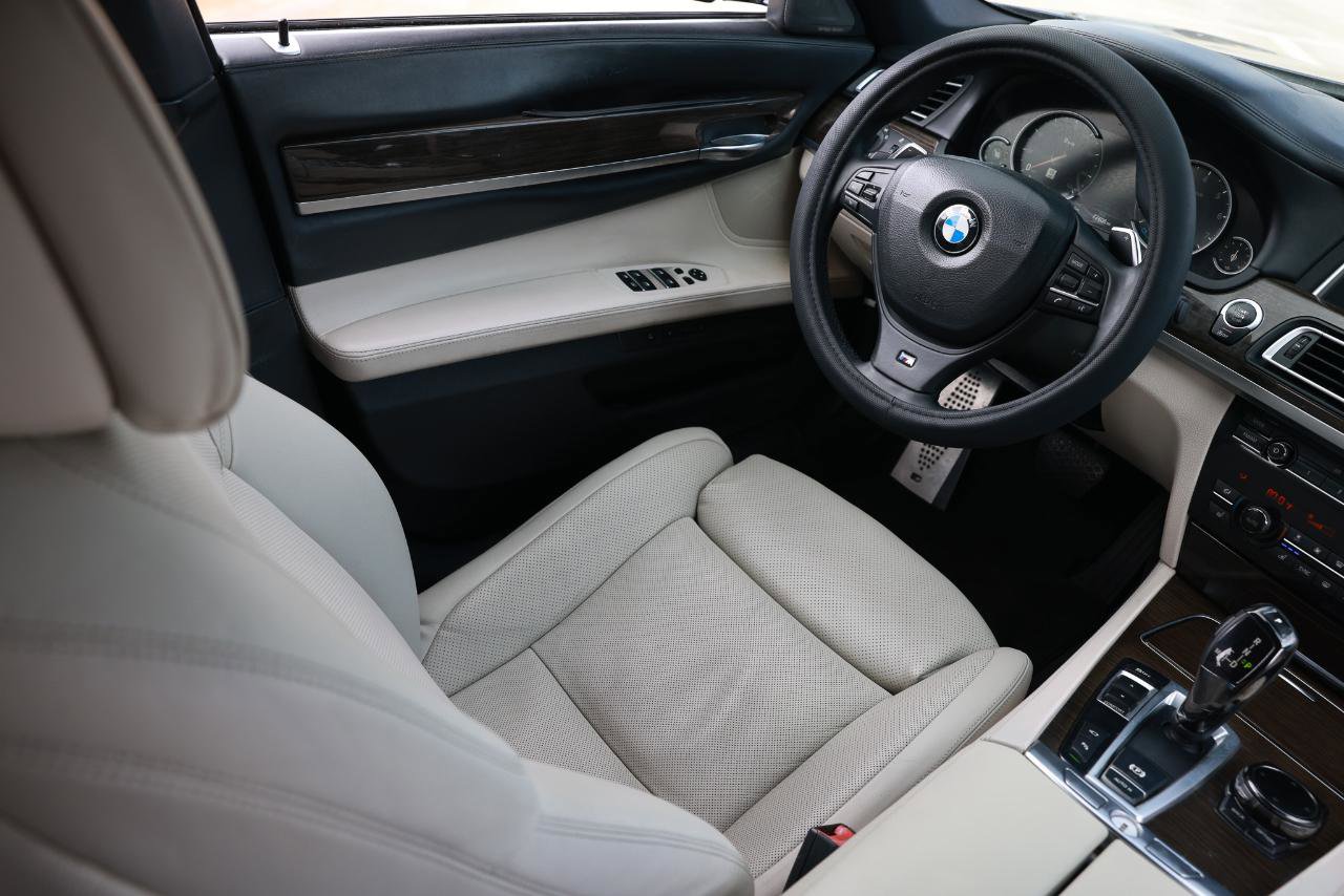 Used 2014 BMW 750Li RWD image 23
