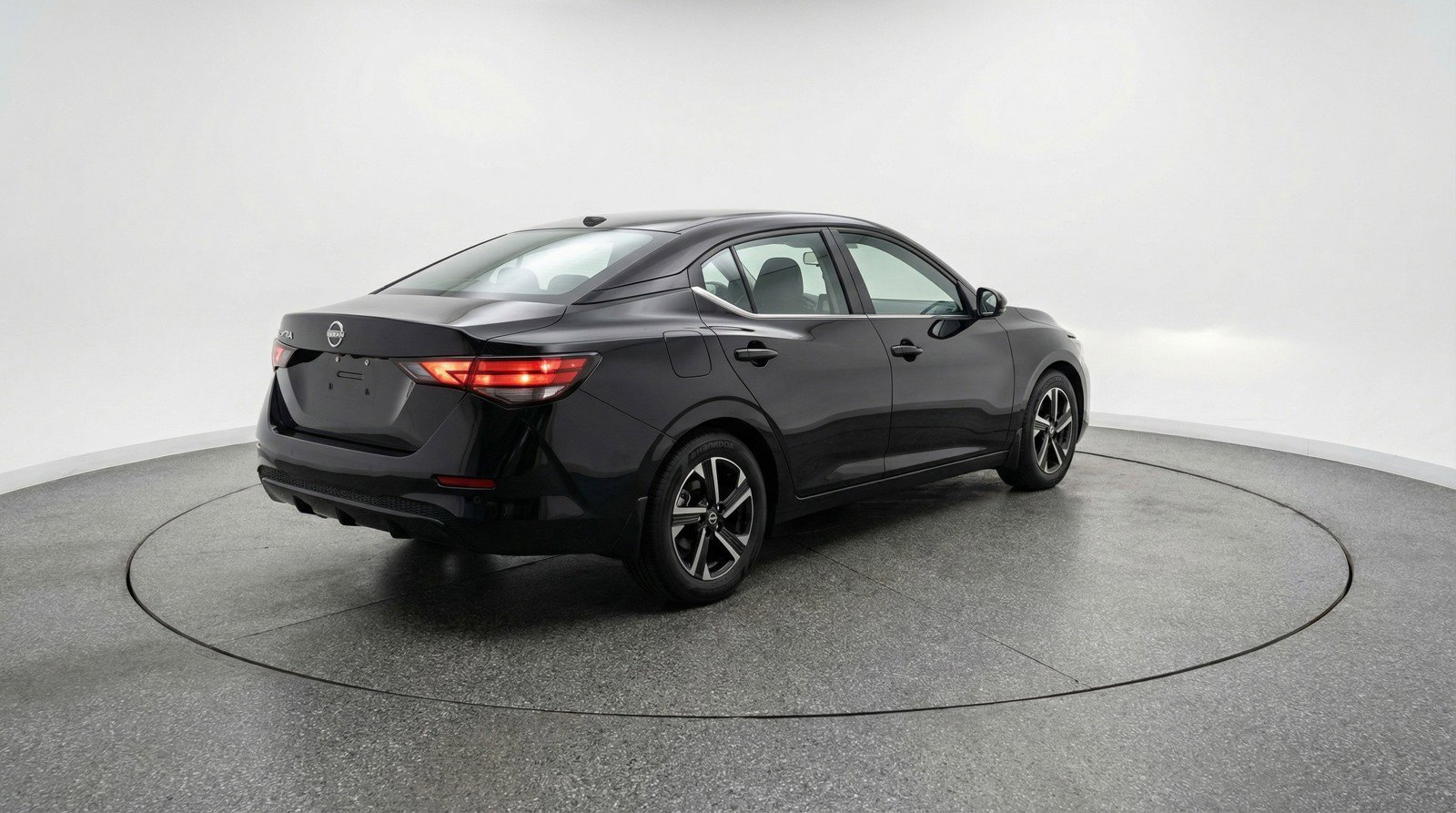 Used 2025 Nissan Sentra SV FWD image 9