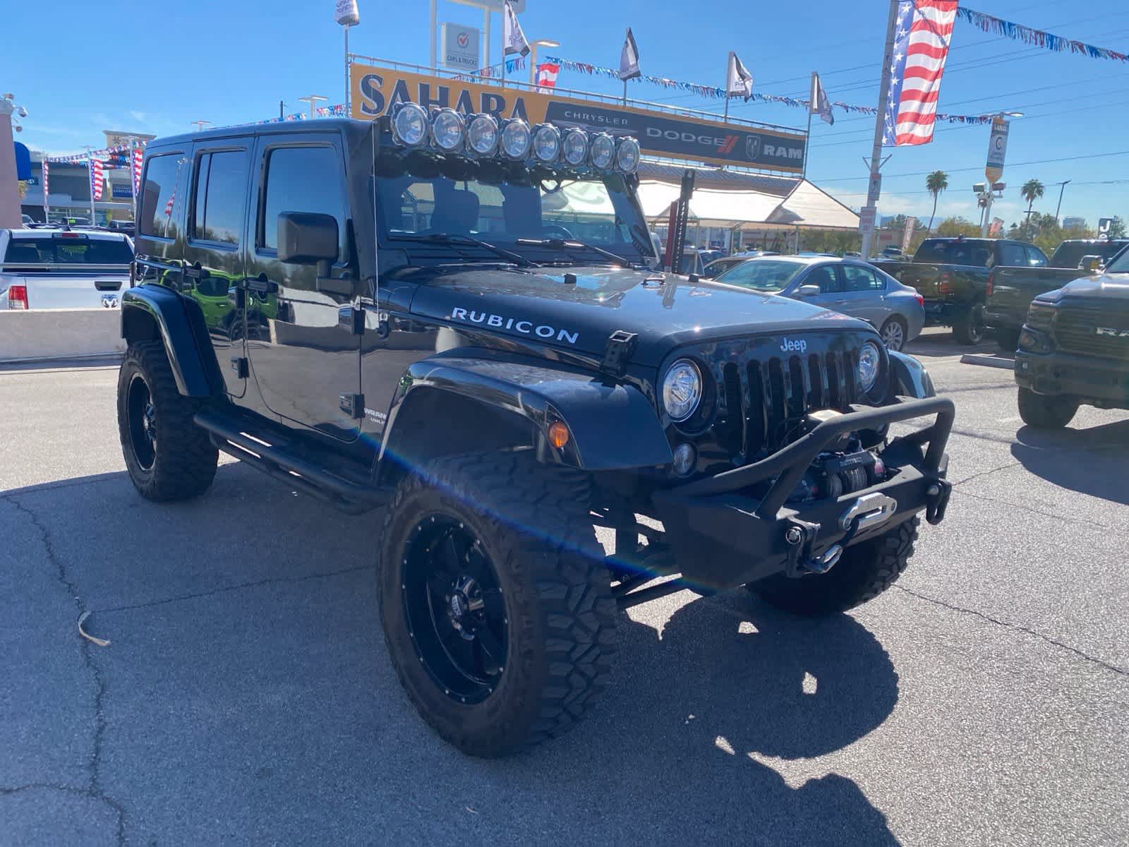 Used 2017 Jeep Wrangler Unlimited Rubicon w/ Connectivity Group AWD/4WD image 3