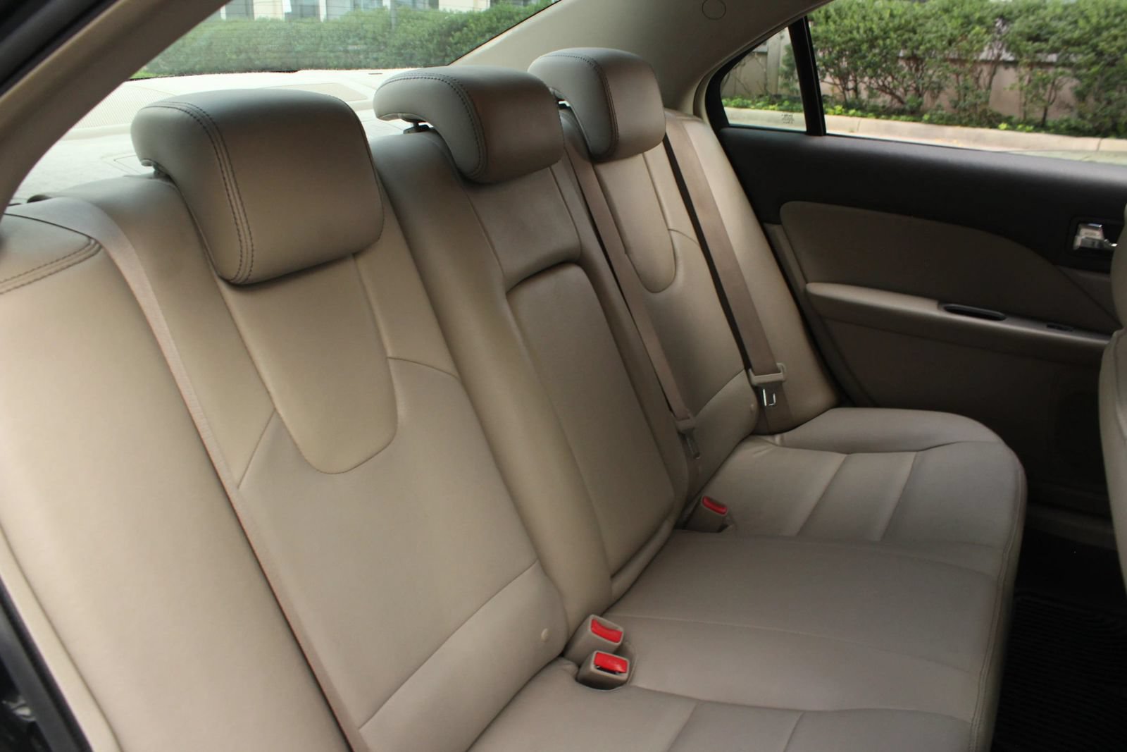 Used 2010 Ford Fusion Hybrid FWD image 22