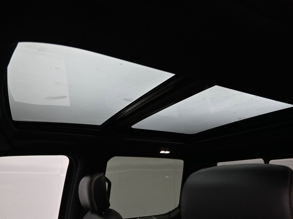 Certified 2018 Ford F350 Platinum w/ Platinum Ultimate Package image 13