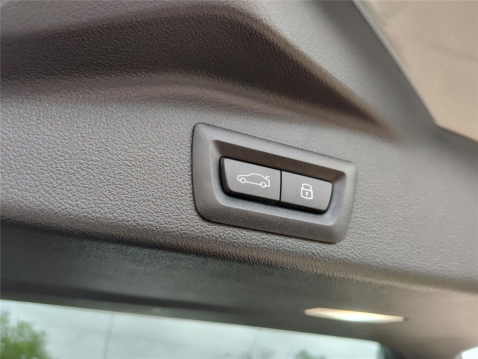 Certified 2025 BMW X5 xDrive40i image 9