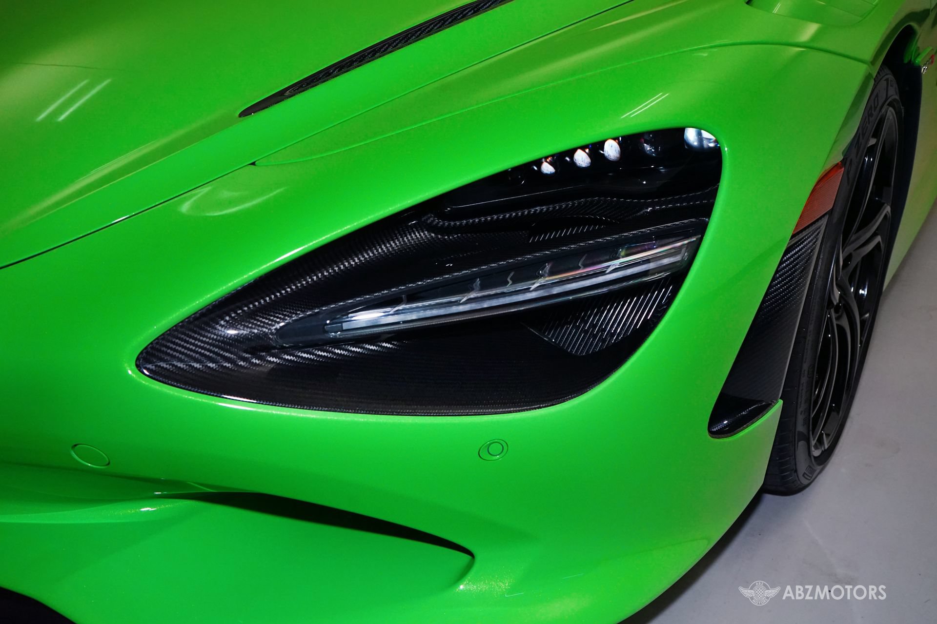 Used 2024 McLaren 750S RWD image 10