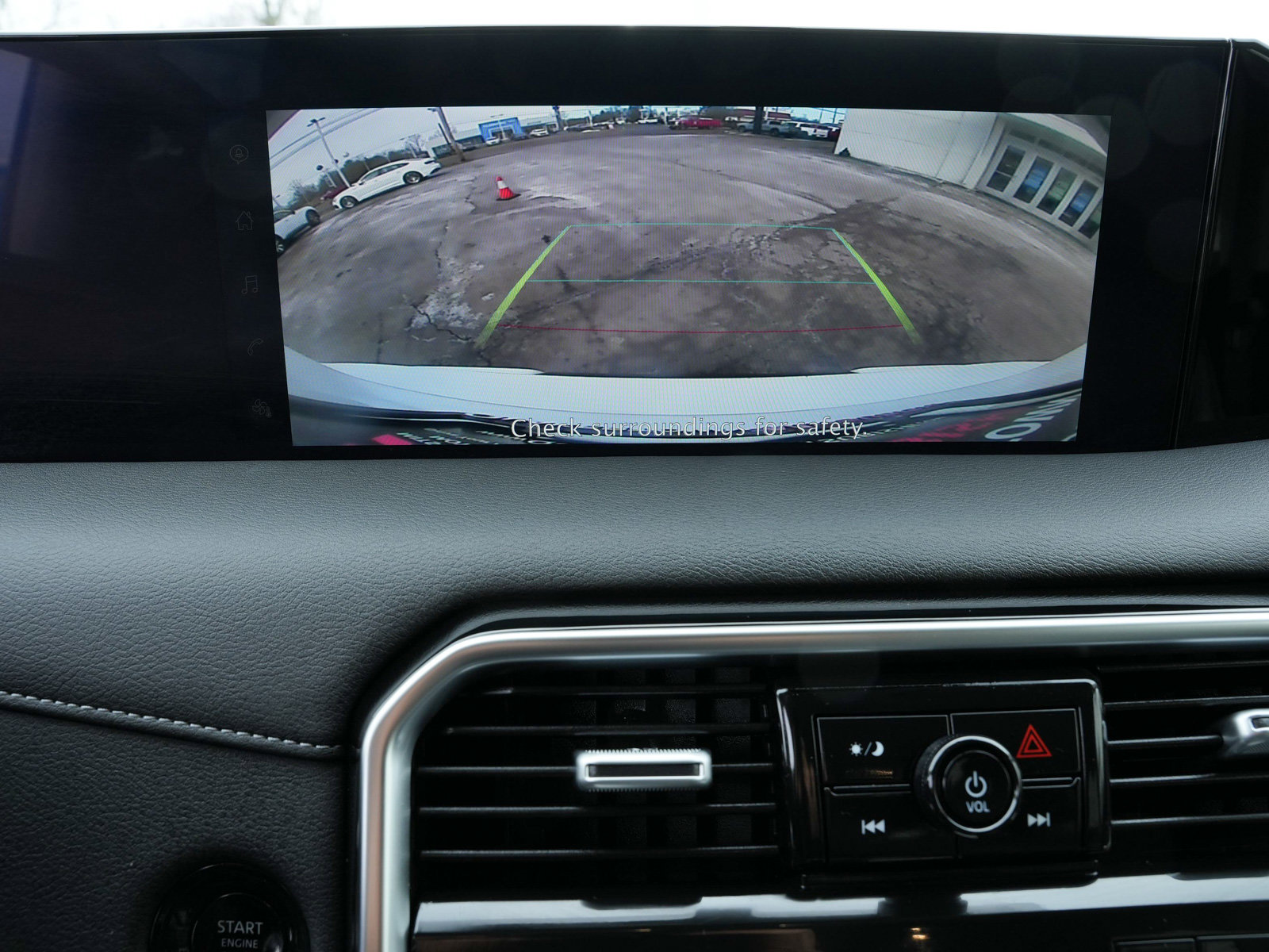 Used 2025 Nissan Armada SV image 21