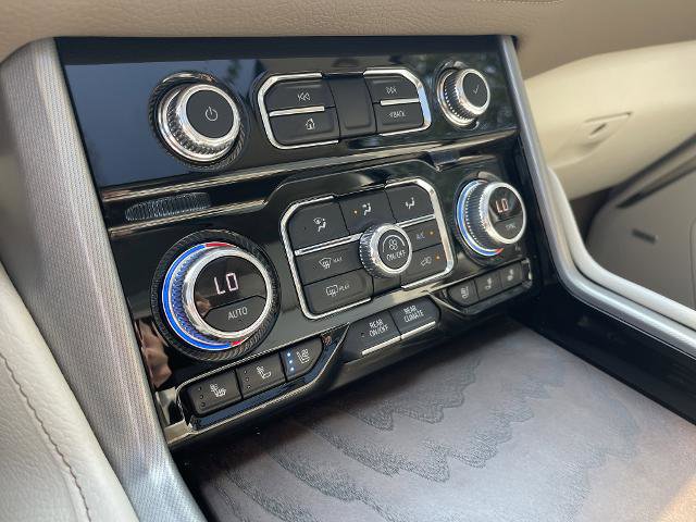 Used 2021 GMC Yukon Denali w/ Denali Premium Package image 16