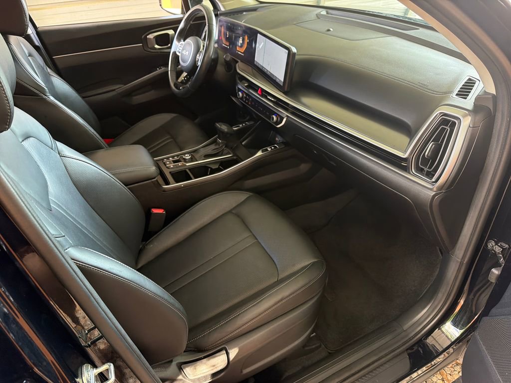 Used 2024 Kia Sorento S w/ Panoramic Sunroof Package FWD image 27