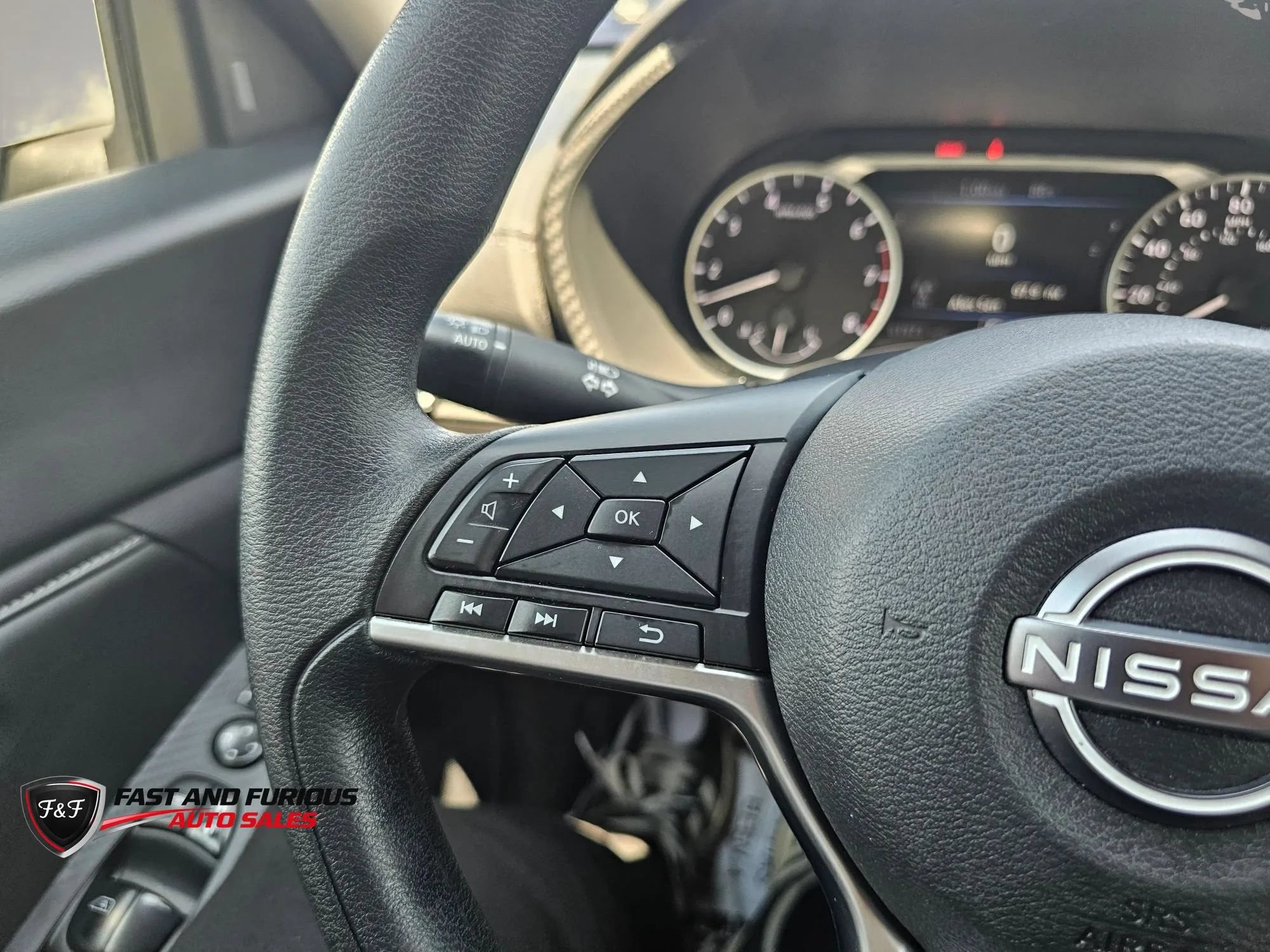 Used 2024 Nissan Sentra SV FWD image 18